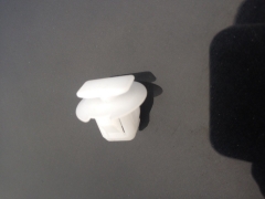 NISSAN 76882-JG10A Пистон Расширителя Арки T31