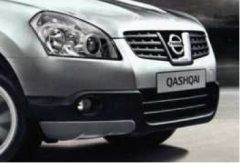NISSAN KE610JD010 Нижние накладки переднего бампера